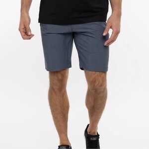 NEW TRAVIS MATHEW Grommet shorts 30